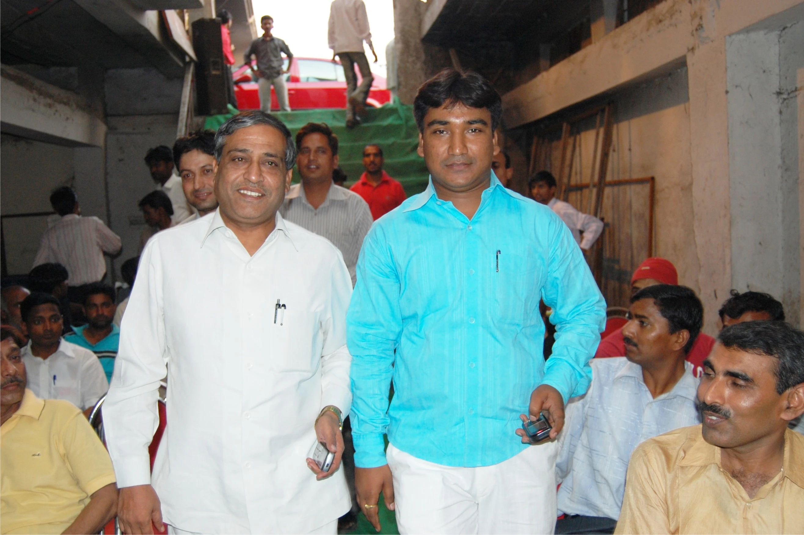Dr Chetan Gupta with Shri Hemchand Goyal (Nigam Parshad)