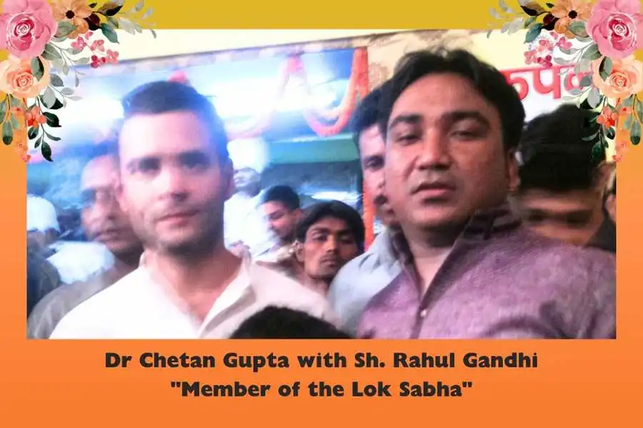Dr Chetan Gupta with Shri Rahul Gandhi